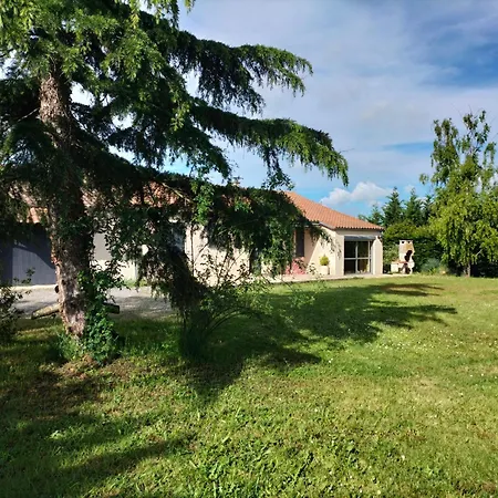 Oda ve Kahvaltı Le Jardin Des Oiseaux Sainte-Verge