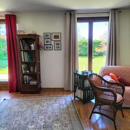 Oda ve Kahvaltı Le Jardin Des Oiseaux *