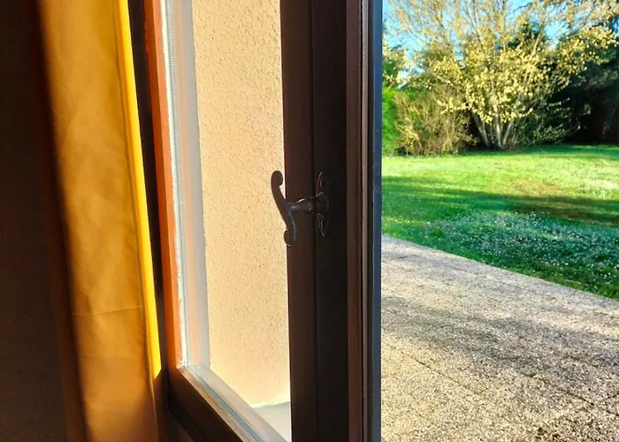 Le Jardin Des Oiseaux Couette-café Sainte-Verge